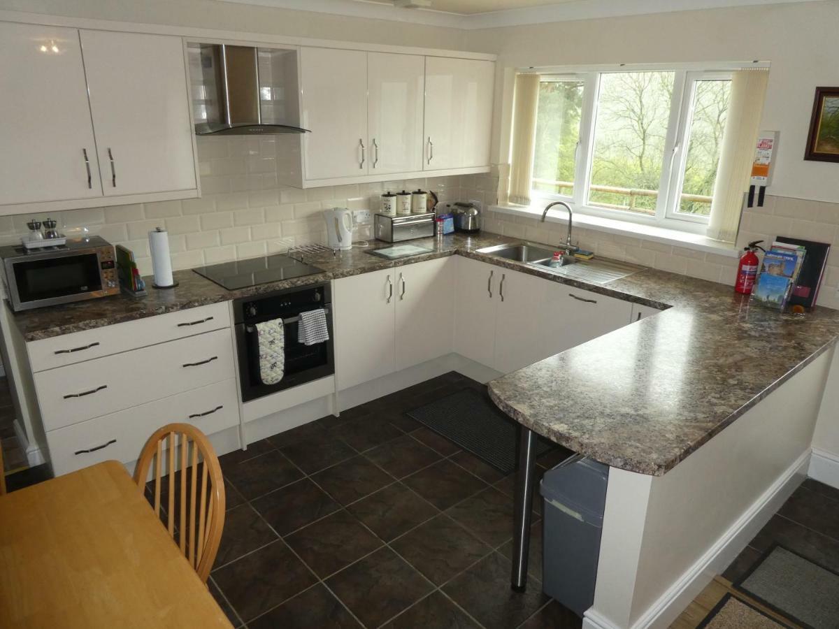 Ty Coppi Holiday Cottage Newport  Dış mekan fotoğraf